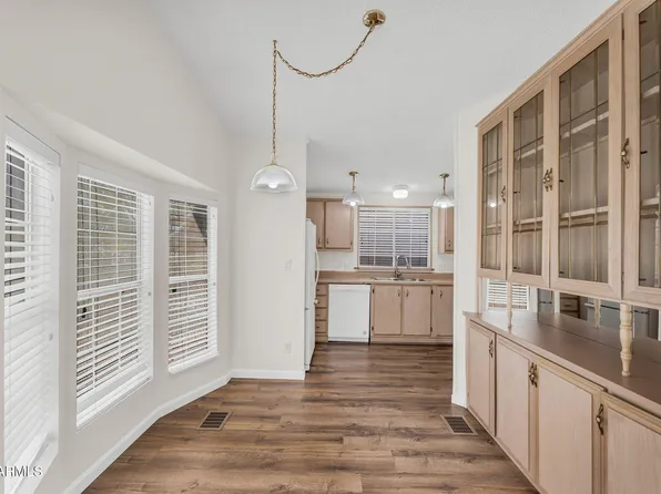 6461 S OAKMONT Drive, Chandler, AZ 85249