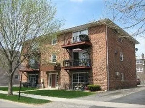 7048 Oconnell Dr, Chicago Ridge, IL 60415
