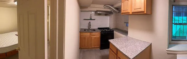 4559 Pine St — Photo 2