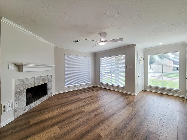3658 Villa Glen Dr — Photo 8