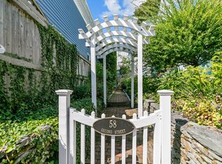 58 2nd St, Newport, RI 02840