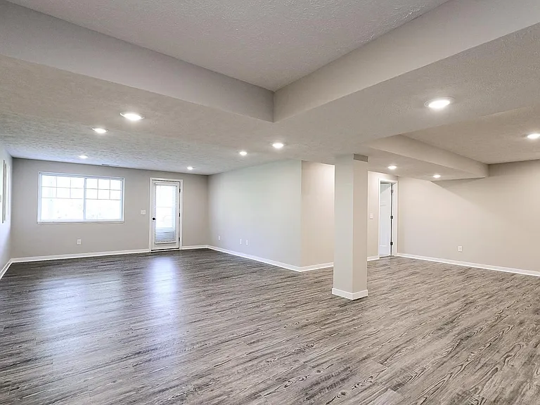 8334 Broken Ridge Dr — Photo 18