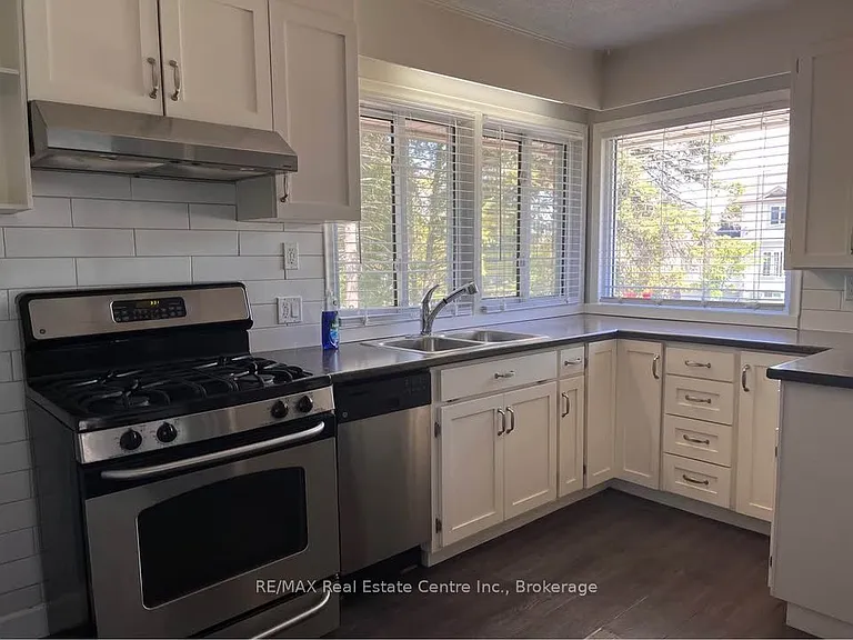 406 Karn St #UPPER — Photo 7