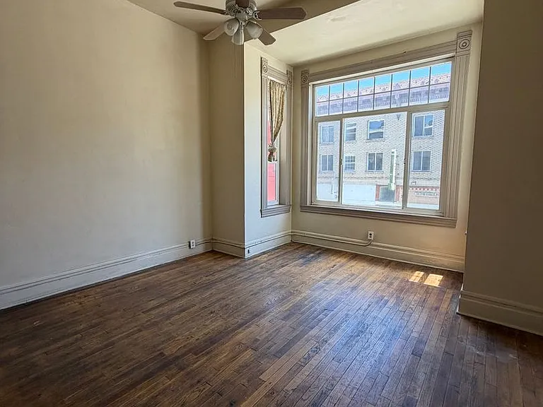 41 S San Joaquin St — Photo 1