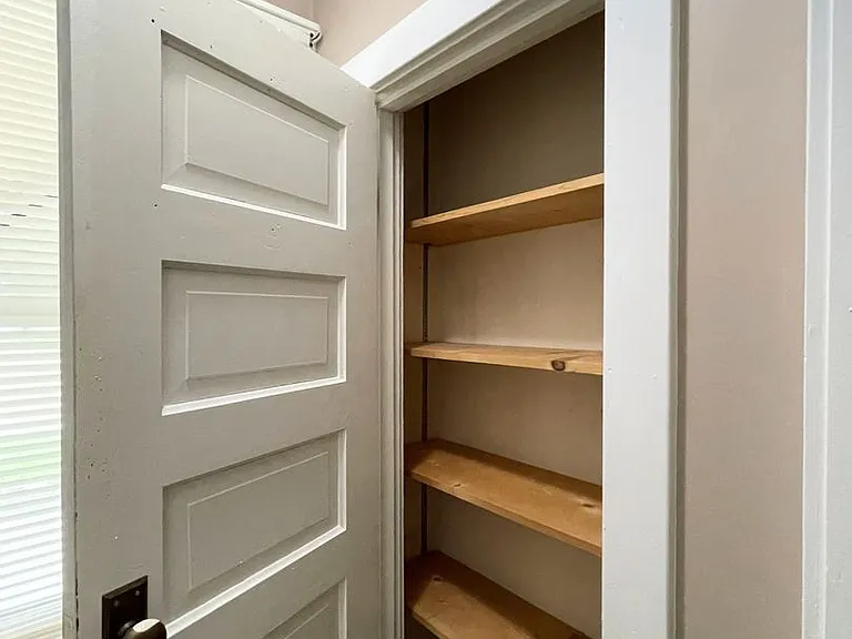1002 N Grimes St — Photo 16