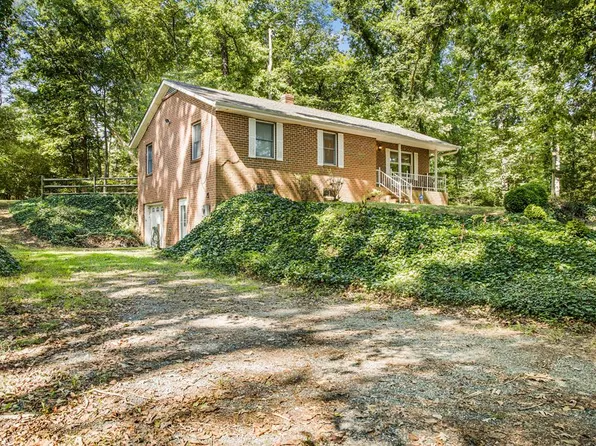 12016 Kings Hwy, Montross, VA 22520