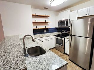 10 Greystone Ct #B, Annapolis, MD 21403