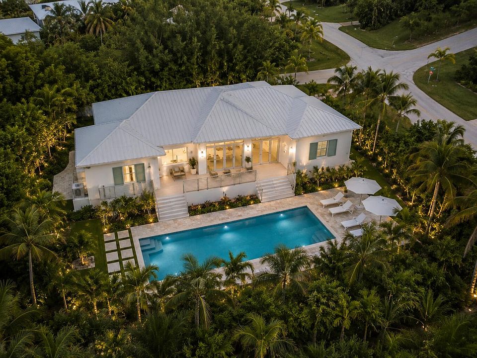 1st image of 101 S Bahama Dr