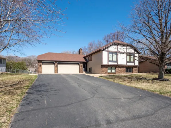 330 Swanson Cir, Burnsville, MN 55306