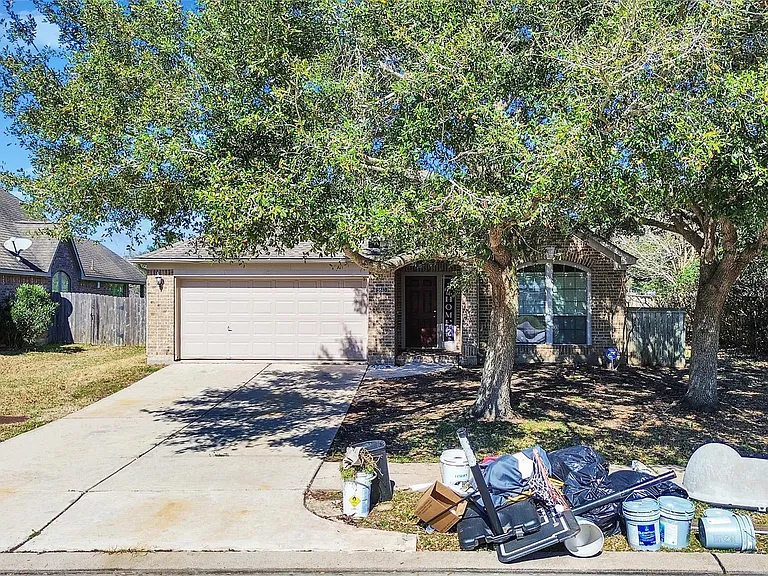 5643 Walnut Glen Ln — Photo 2