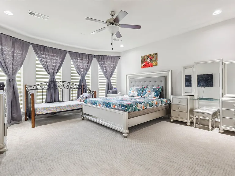 5012 Engleswood Trl — Photo 16