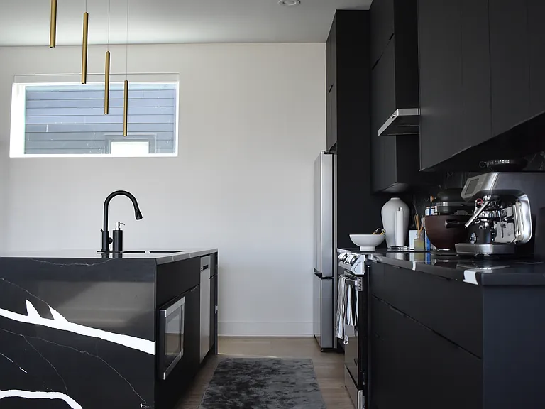 869 Joseph Ave — Photo 5