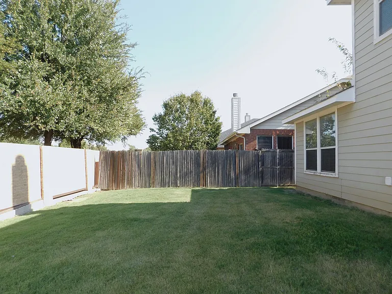 316 Hummingbird Dr — Photo 39