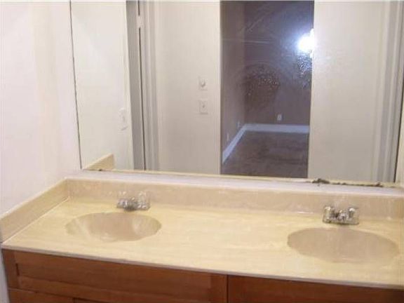 3rd image of 9051 NW 35th Pl