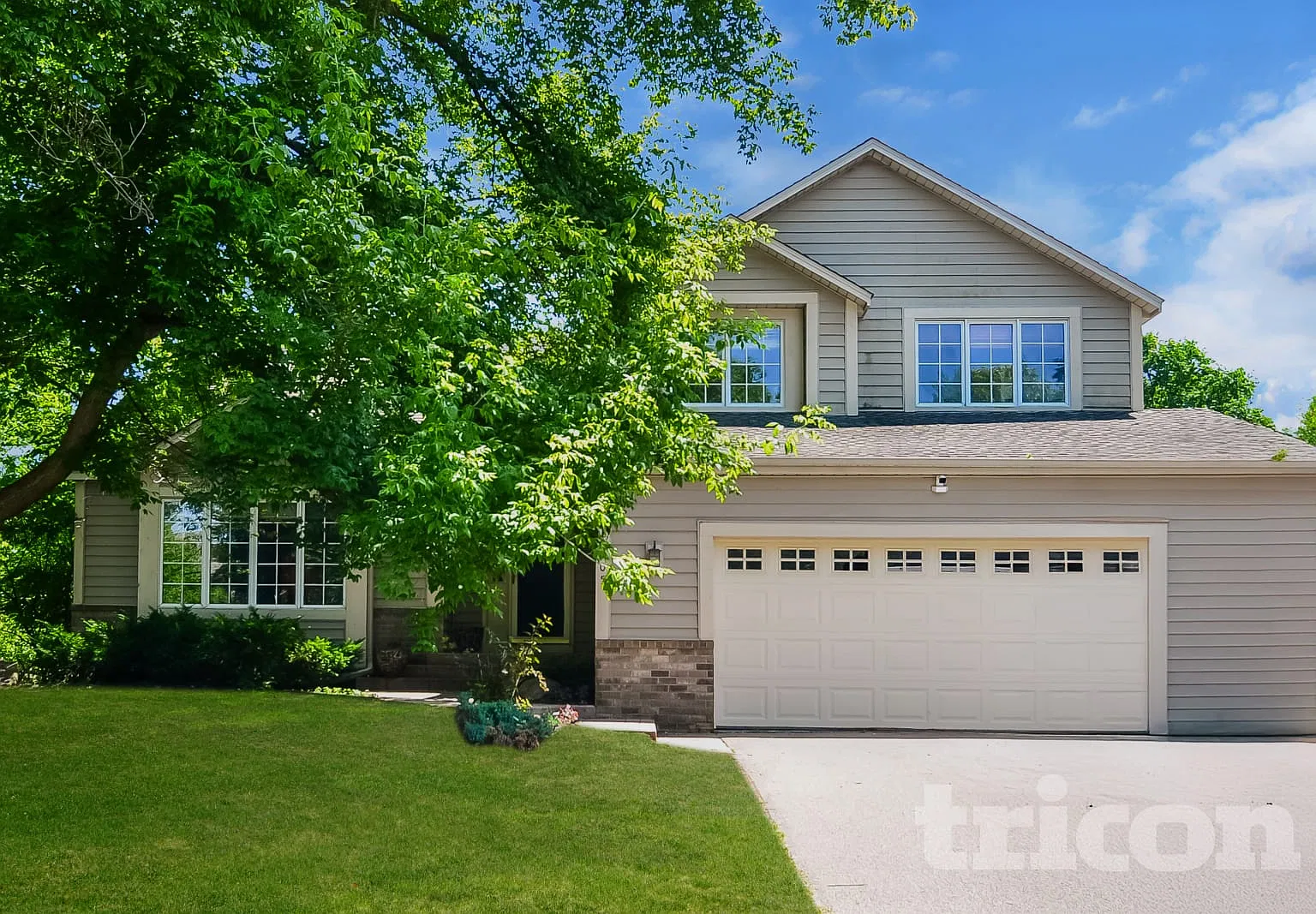18705 37th Ave N Plymouth MN — Photo 1