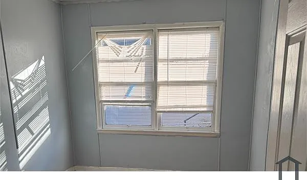 3 bed, 835 sqft, $1,050 — Photo 3