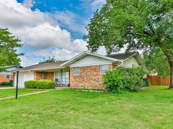 1808 College St, Gainesville, TX 76240