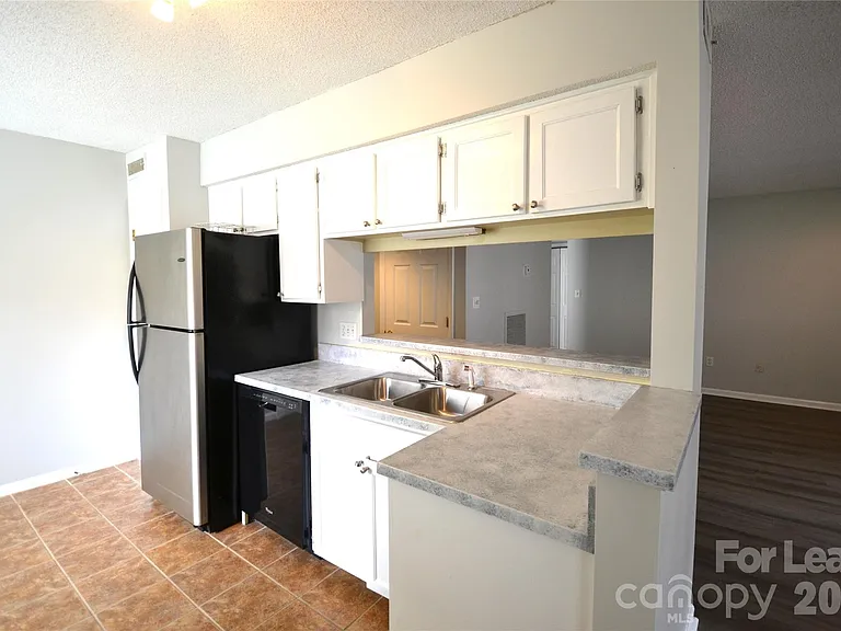 7124 Winery Ln — Photo 12