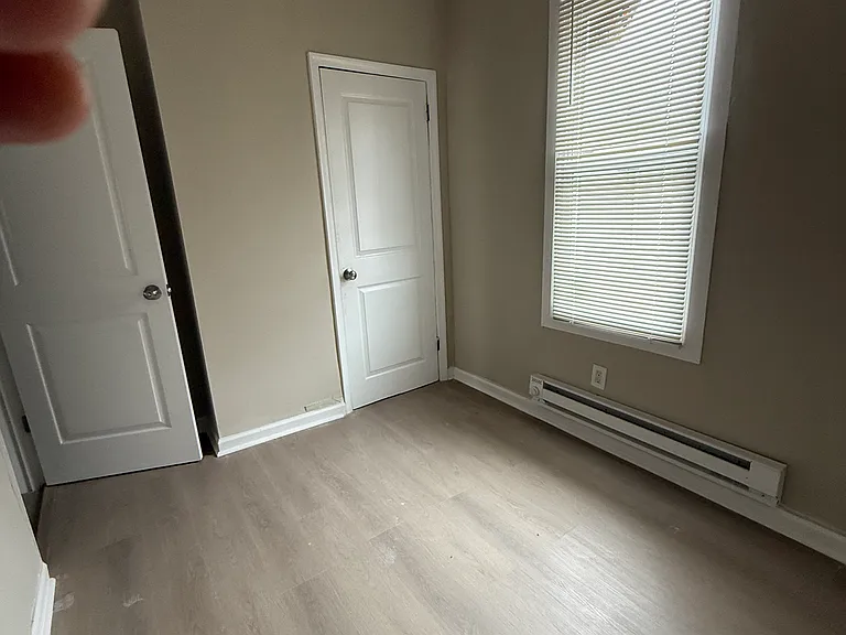 705 W Ontario St — Photo 2