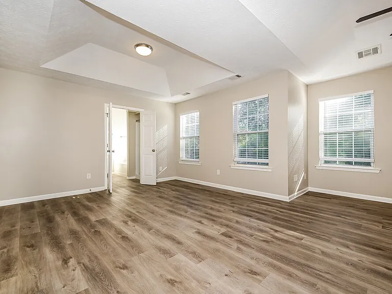 413 Grove Park Dr — Photo 9