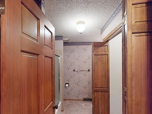 5th image of 3715 Country Ln