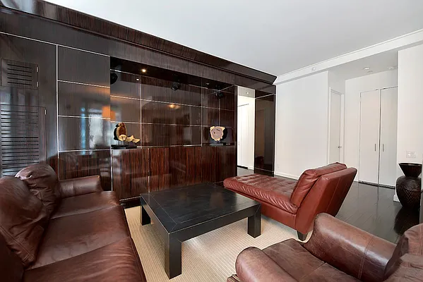 Rented by Gold Coast Capital Resources, LLC | media 37
