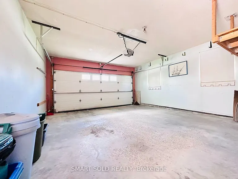 22 Hemingway Cres — Photo 23