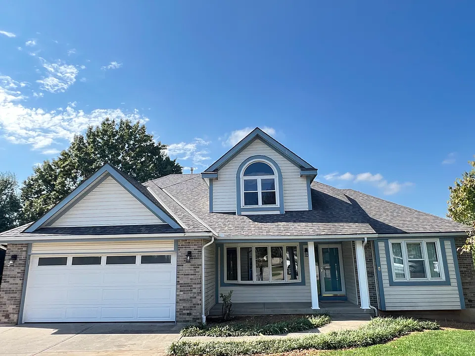 1546 Canterbury Ln