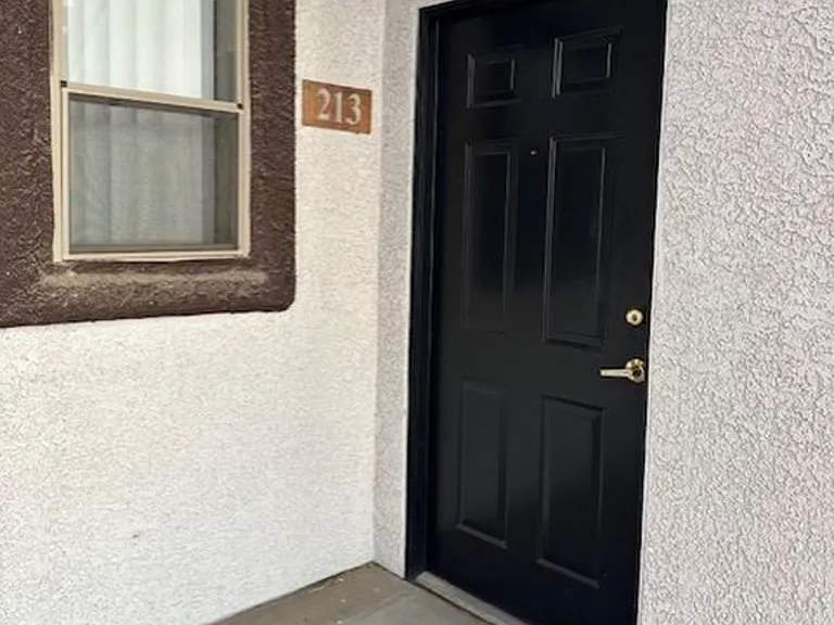 45 Maleena Mesa St #213 — Photo 3