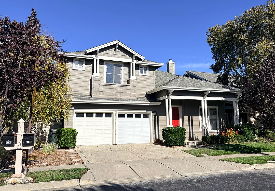4 bed, 2710 sqft, $7,900 — Photo 1