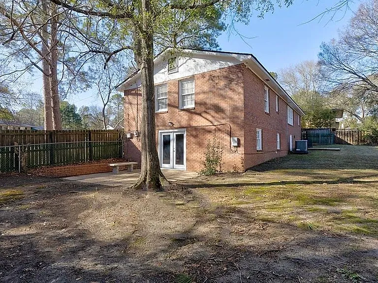 2969 Roswell Ln — Photo 7