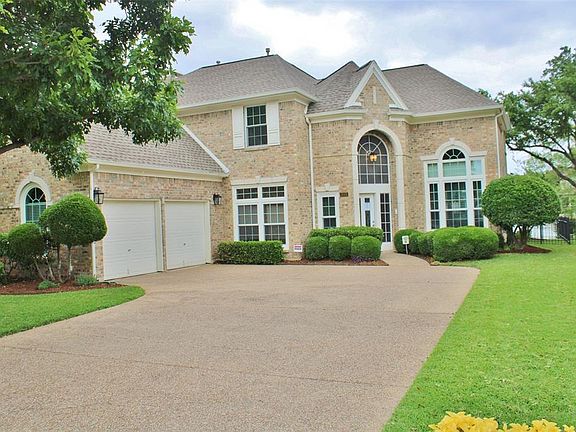 2nd image of 310 Spyglass Dr