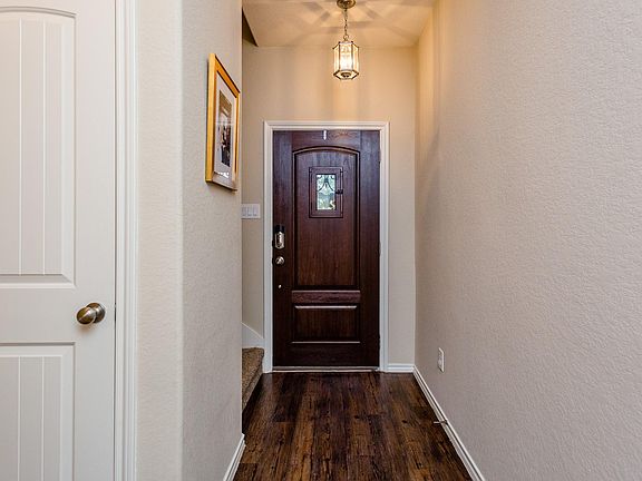 4th image of 6875 Dogwood Cliff Ln