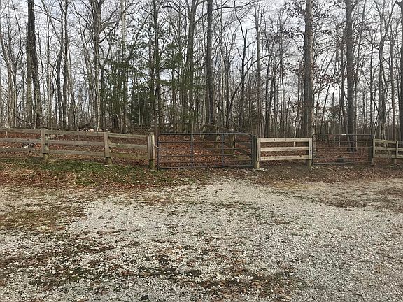 2nd image of 706 Spruce Creek Dr