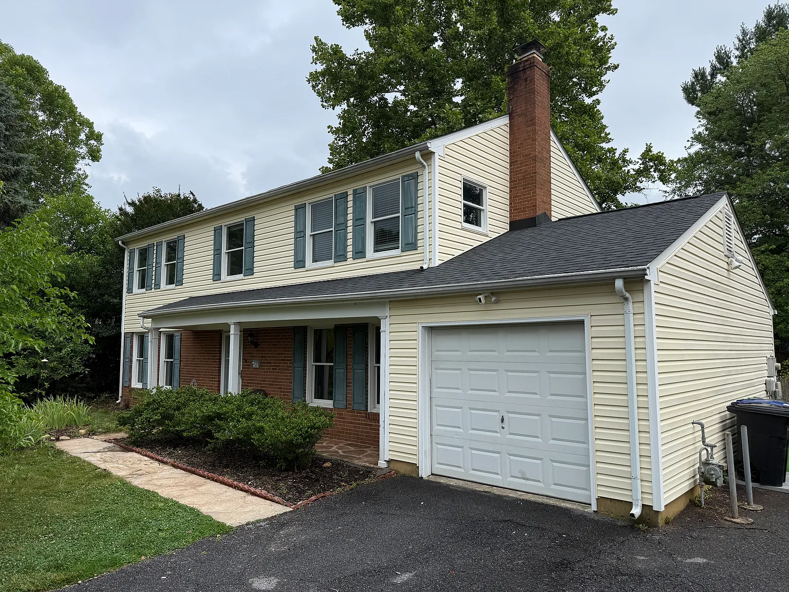 4 bed, 1968 sqft, $3,500 — Photo 1
