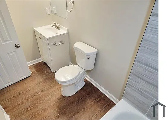 2504 Francis St — Photo 9