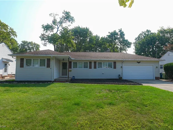 6469 Fernhurst Ave, Parma Heights, OH 44130