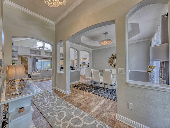 4th image of 6618 Thornton Palms Dr