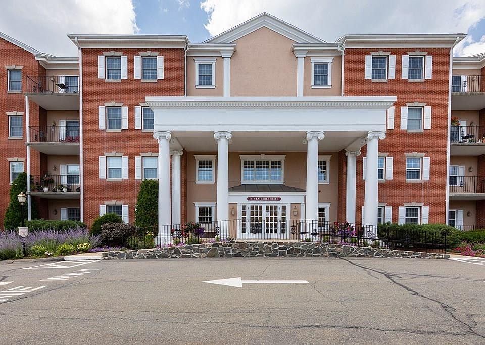 1st image of 70 Weatherly Dr Unit 305