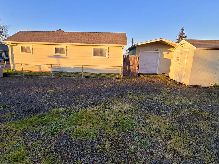 1345 Hood St SE — Photo 3