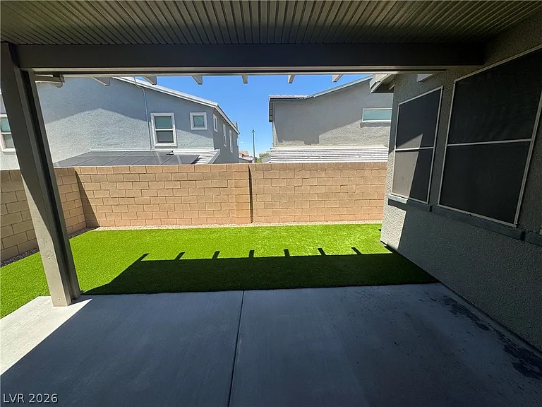 3262 Fountaintree Ave — Photo 20