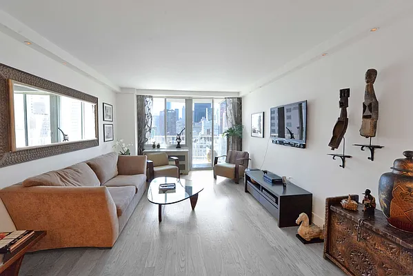Rented by Peter Ashe | media 2