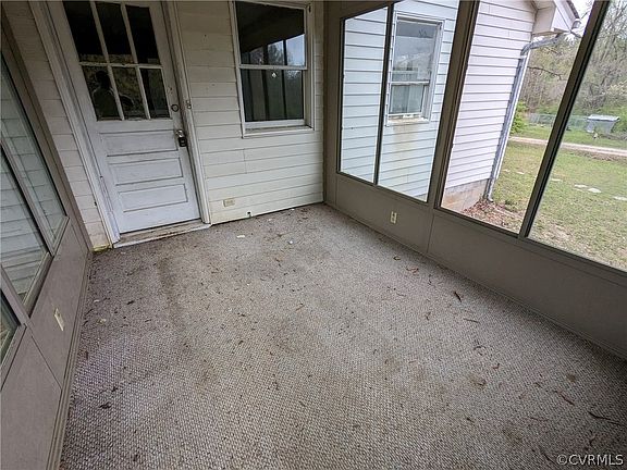 4th image of 8398 Hayes Ln