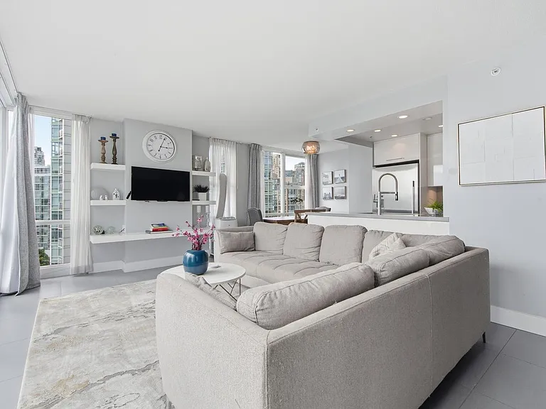 193 Aquarius Mews #1101 — Photo 4