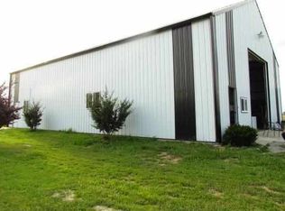 33891 Navy Dr, Eldridge, MO 65463