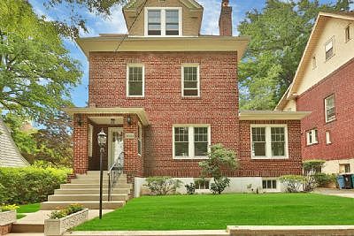 2nd image of 3034 Arlington Ave