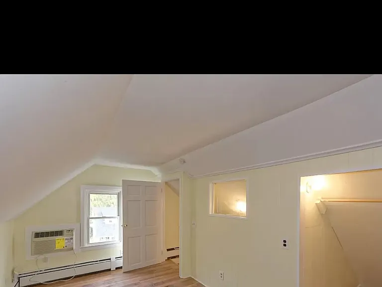 876 Warren St #2 — Photo 7