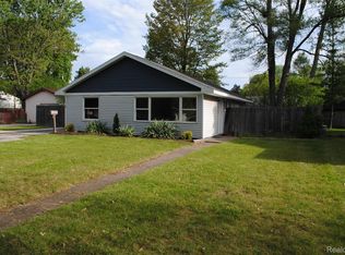 1109 Corrinne St, Midland, MI 48642