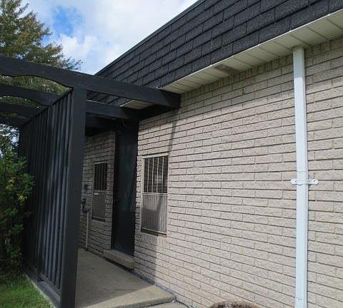 3rd image of 30149 Lorraine Ave Unit 3