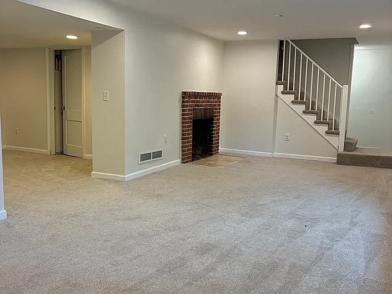 5311 Sangamore Rd — Photo 16